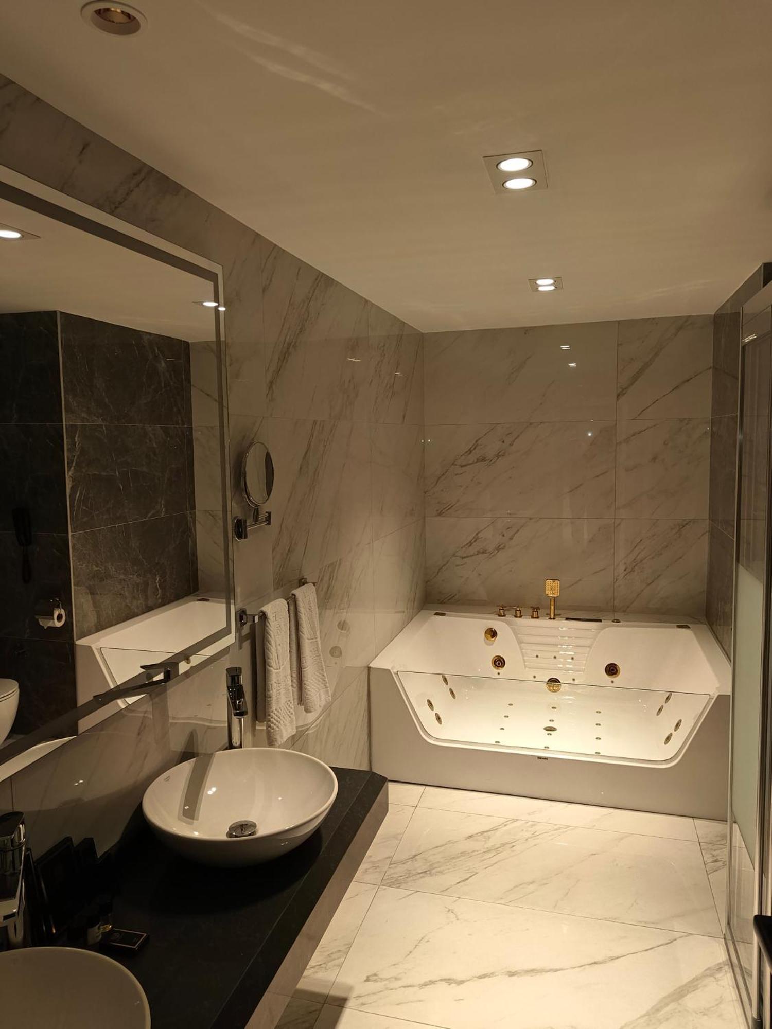 Ankawa Holiday Hotel Arbil Eksteriør bilde